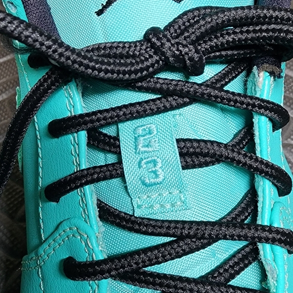 Jordan 1 Retro Low Hyper Turquoise Authentic Collectible - Picture 9 of 10